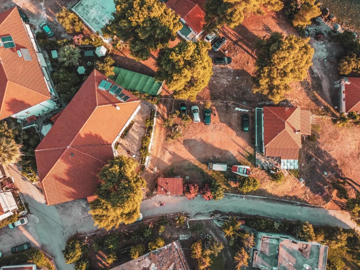 Karnagio Vasilas Aya Paraskevi Dış mekan fotoğraf